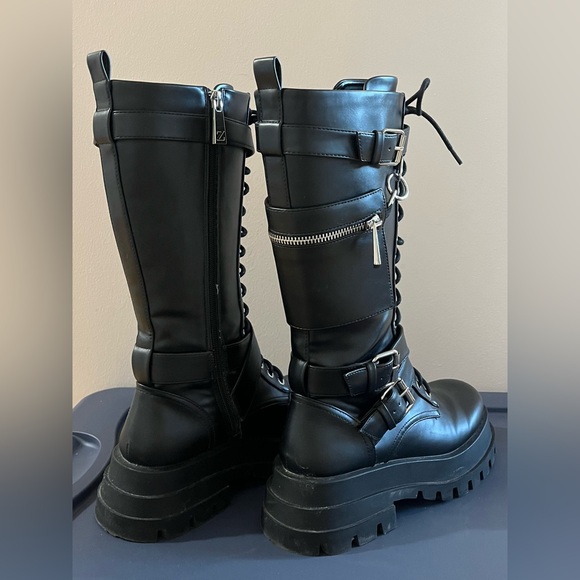 Chunky Platform Boots - Picture 5 of 10